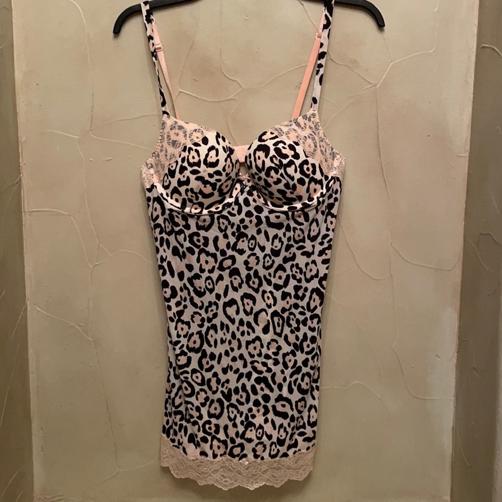 💜 Victoria’s Secret Camisole Size 36C 💜